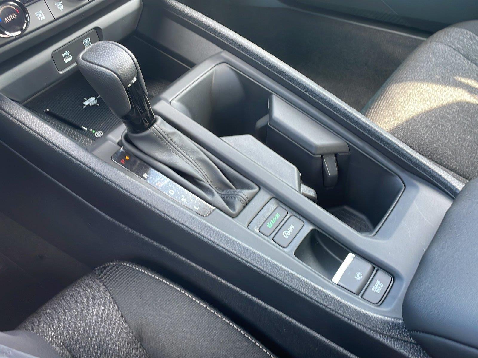 New 2026 Urban Gray Pearl Honda SE image 13