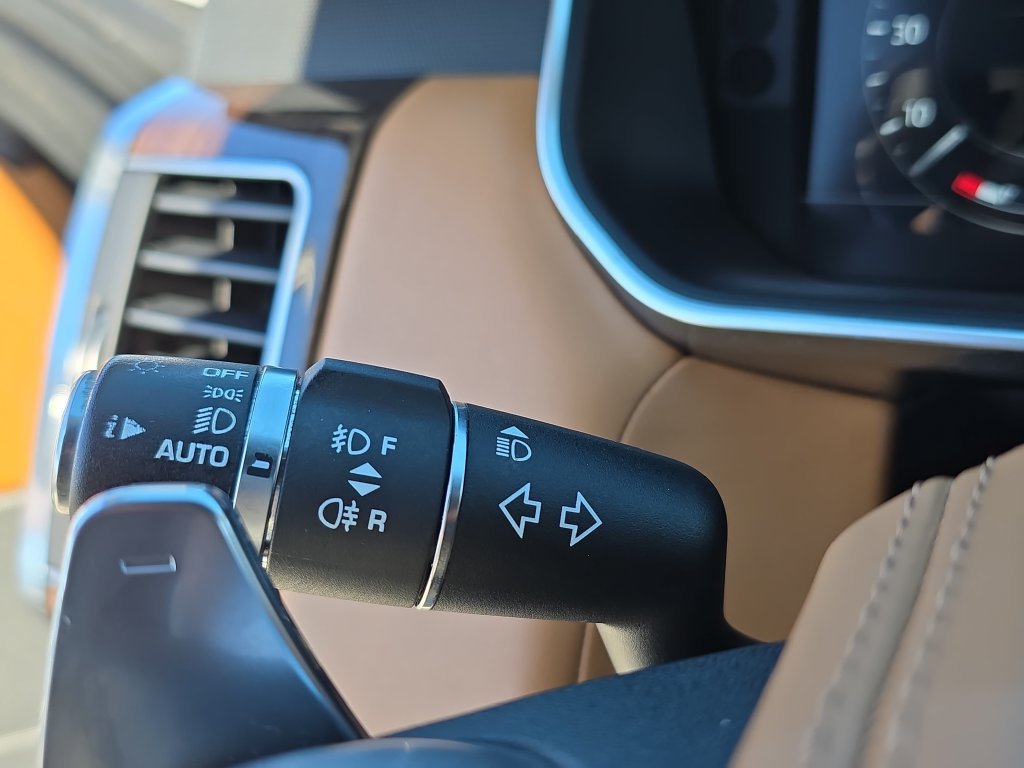 Used 2019 Gray Land Rover HSE Dynamic image 29