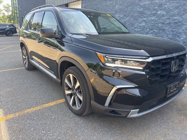 2023 Honda Pilot Elite AWD's photo