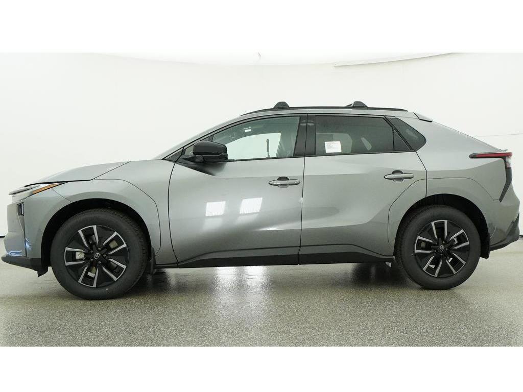 New 2026 Heavy Metal Toyota XLE image 19