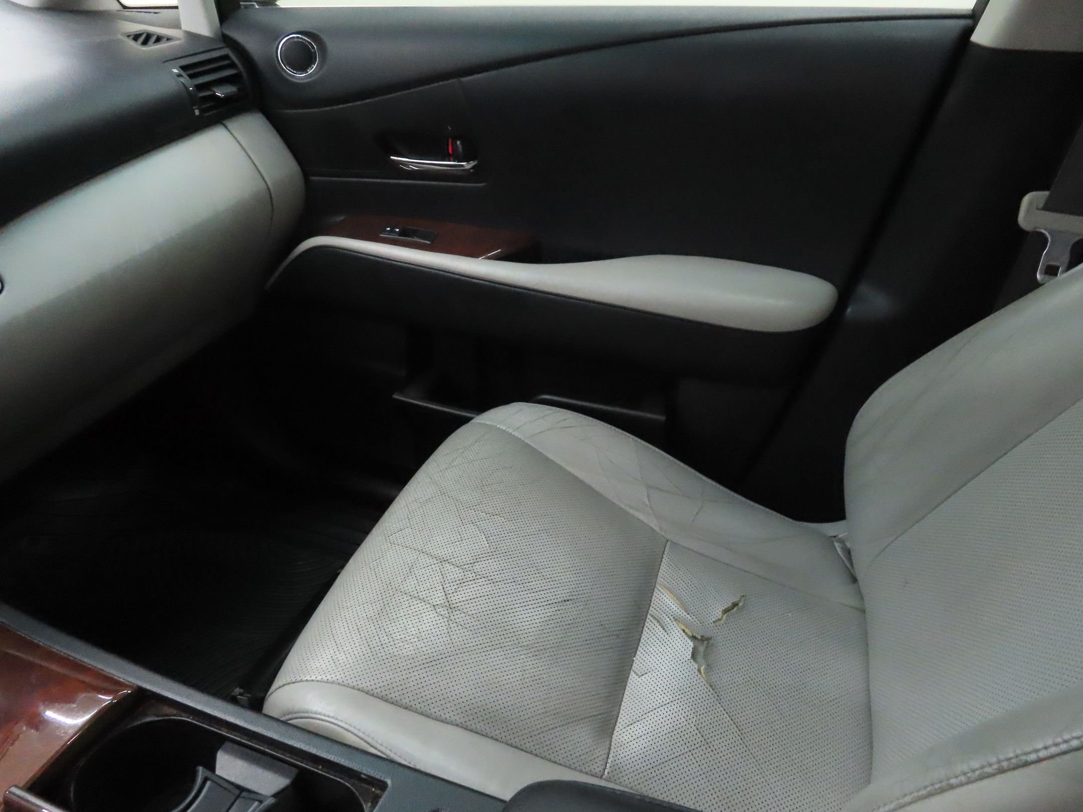 Used 2012 Gray Lexus 450h image 19