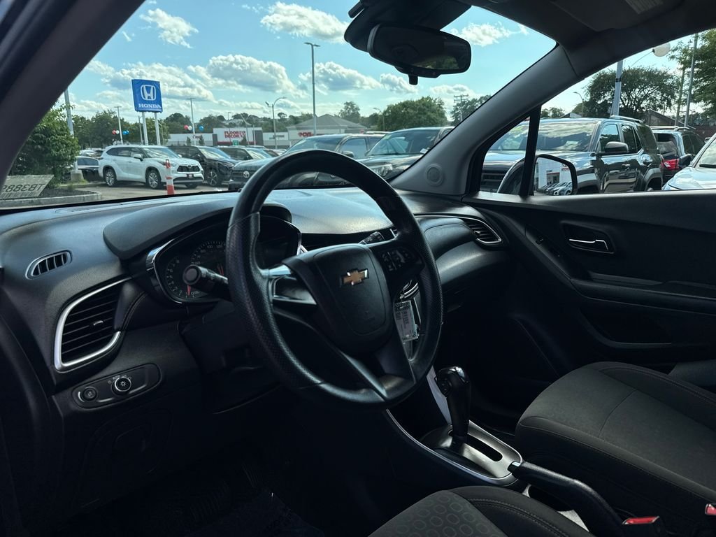 Used 2021 Blue Chevrolet LS image 14