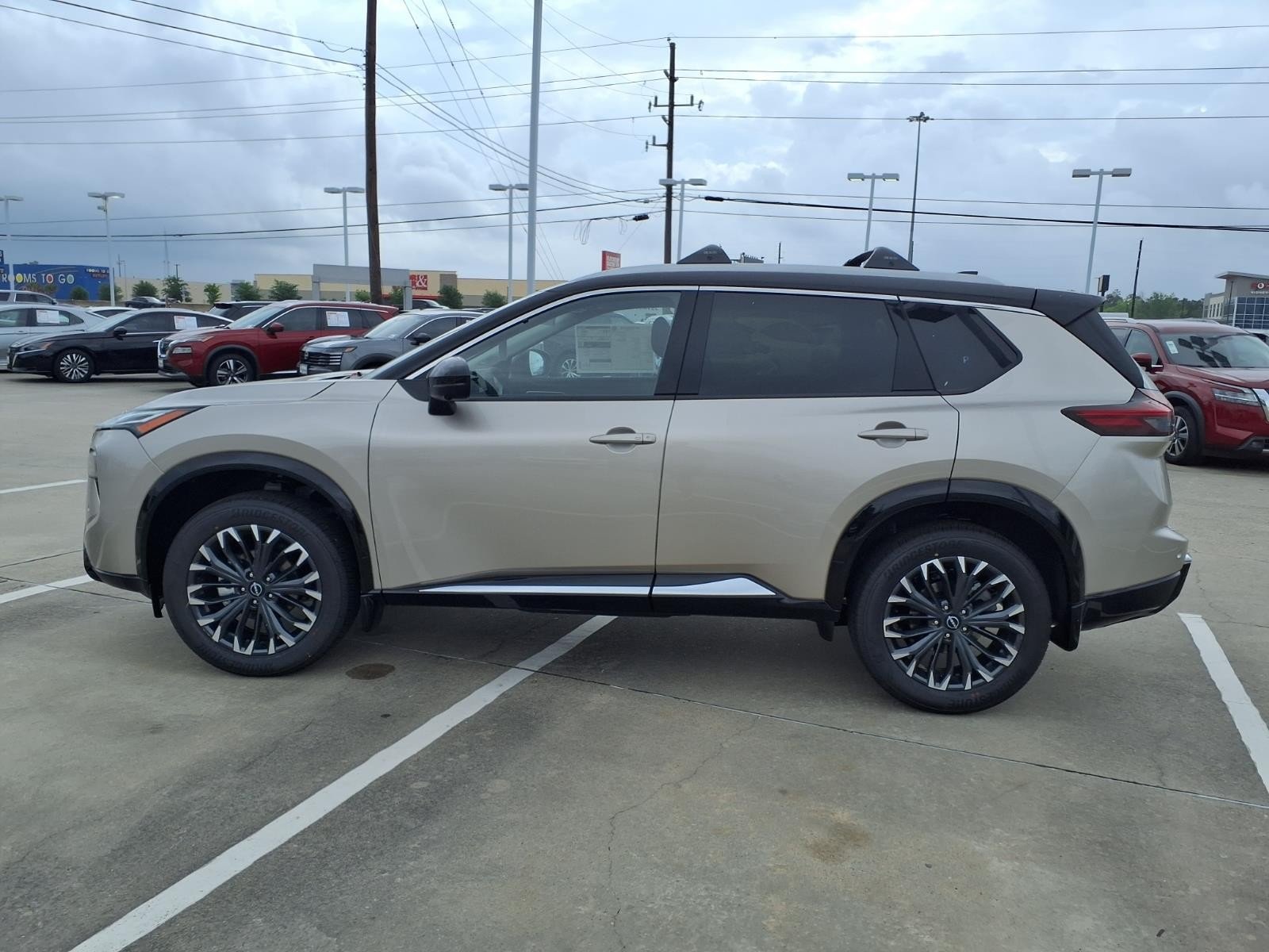2026 Nissan Rogue Platinum Silver at Robbins Nissan