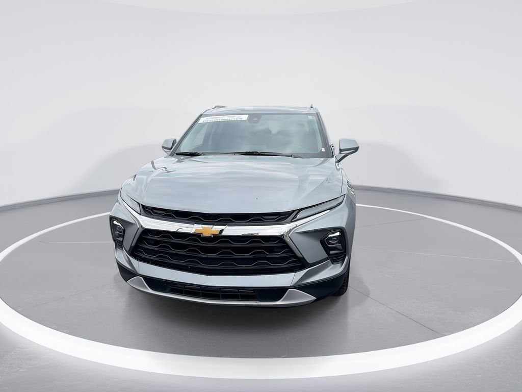Used 2023 Gray Chevrolet LT image 3