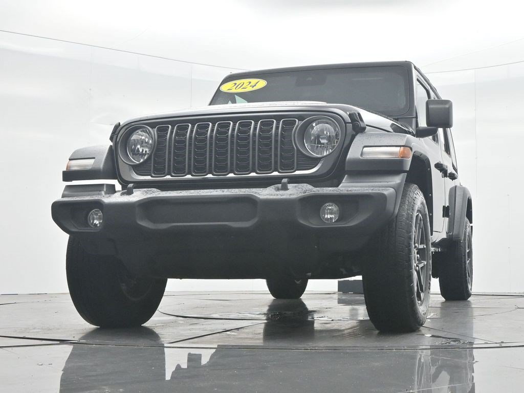 Used 2024 Black Clearcoat Jeep Sport S image 35