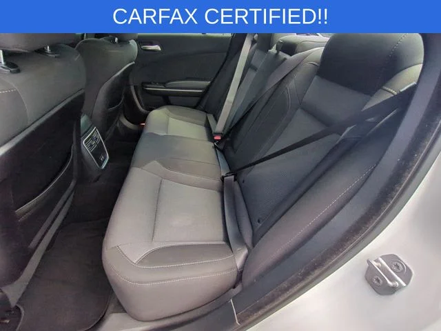 Used 2019 White Dodge SXT image 31