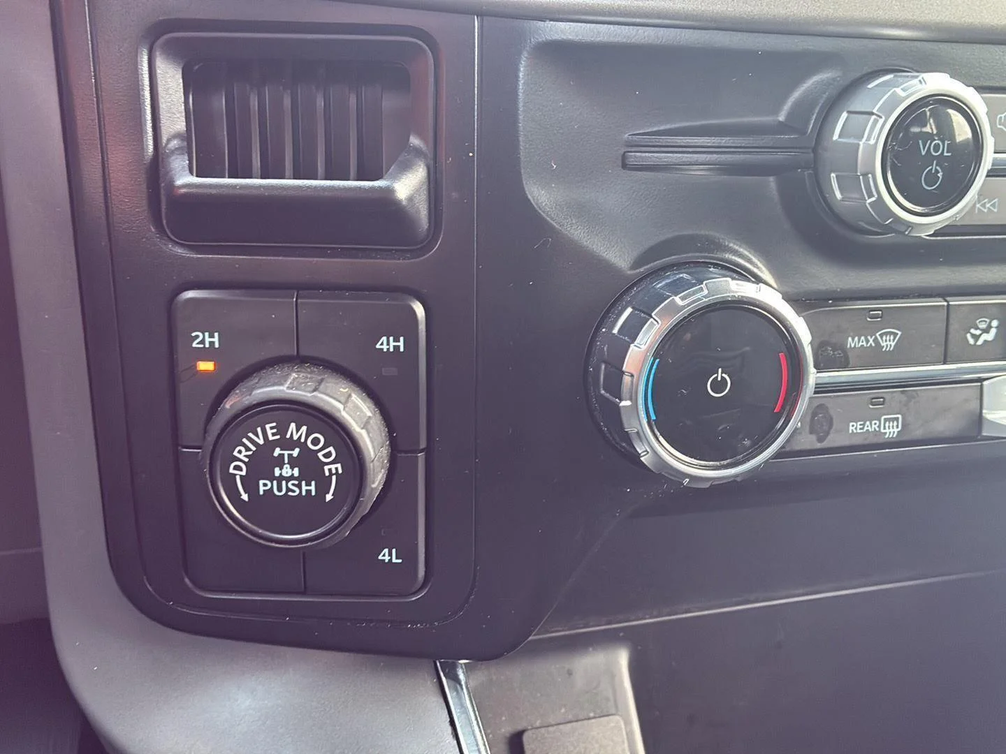 Used 2024 Agate Black Ford XLT image 22