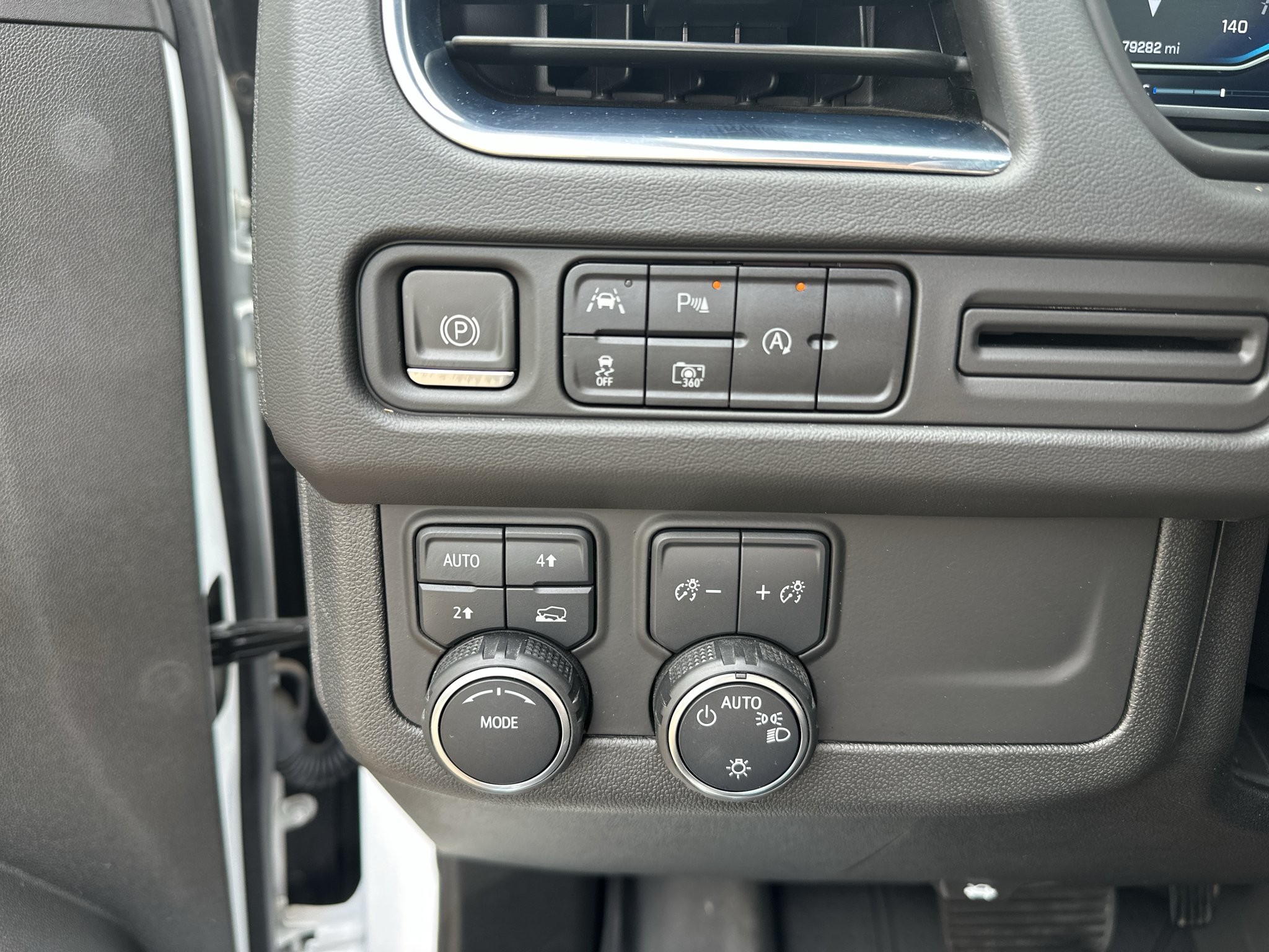 Used 2023 Summit White Chevrolet RST image 27