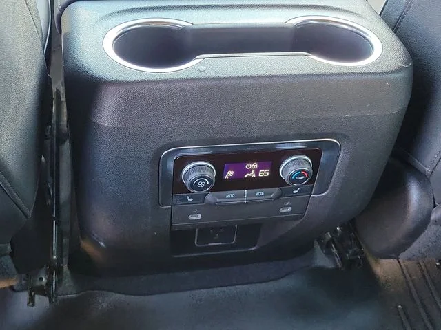 Used 2022 Black Chevrolet Z71 image 19