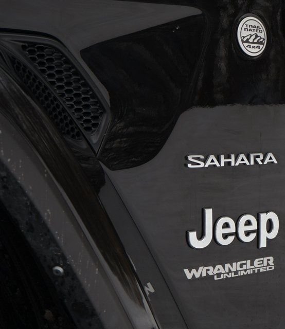 Used 2022 Black Jeep Unlimited Sahara image 29