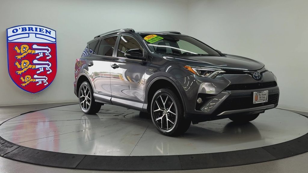 Used 2018 Magnetic Gray Metallic Toyota SE image 2