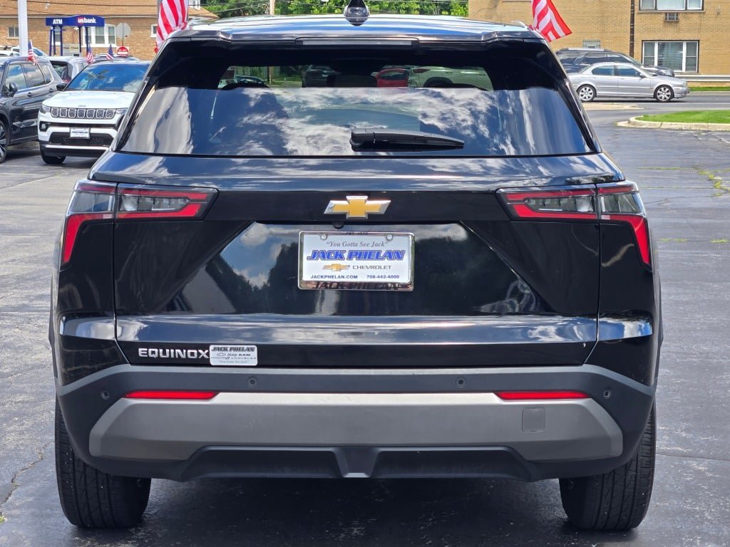 2025 Chevrolet Equinox LT - Photo 13