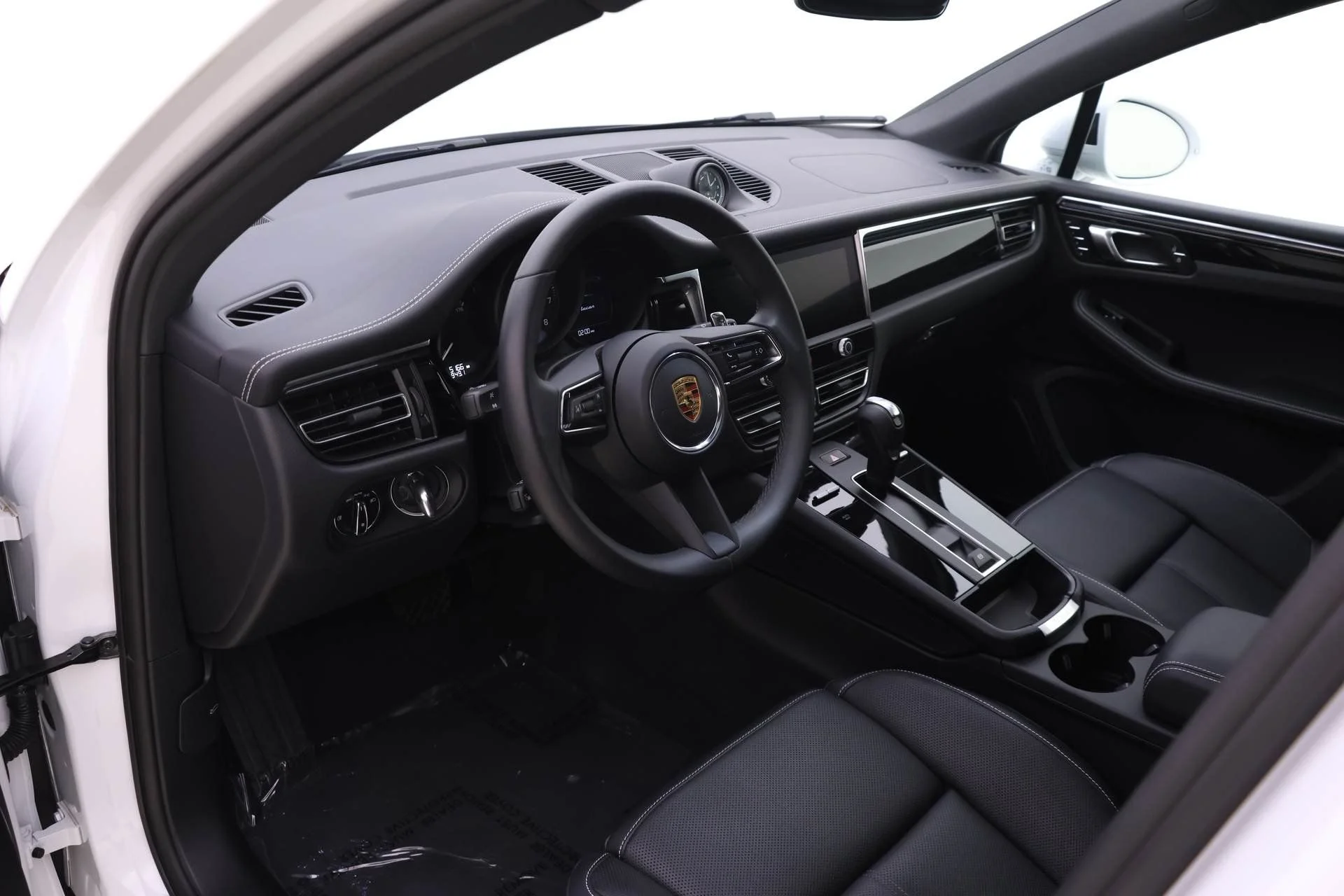 Used 2025 White Porsche  image 4