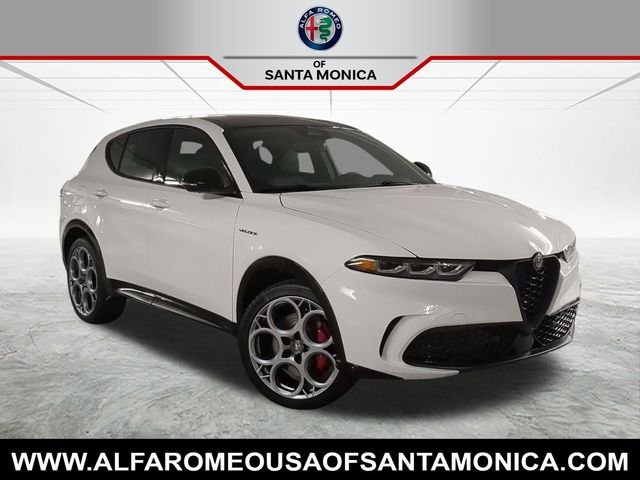 New 2025 Milano White Exterior Paint Alfa Romeo Veloce image 1