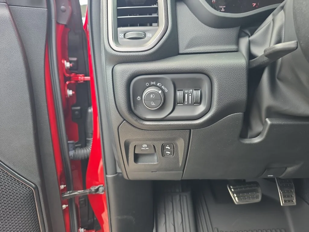 New 2026 Molten Red Pearl-Coat Exterior Paint RAM RHO image 18