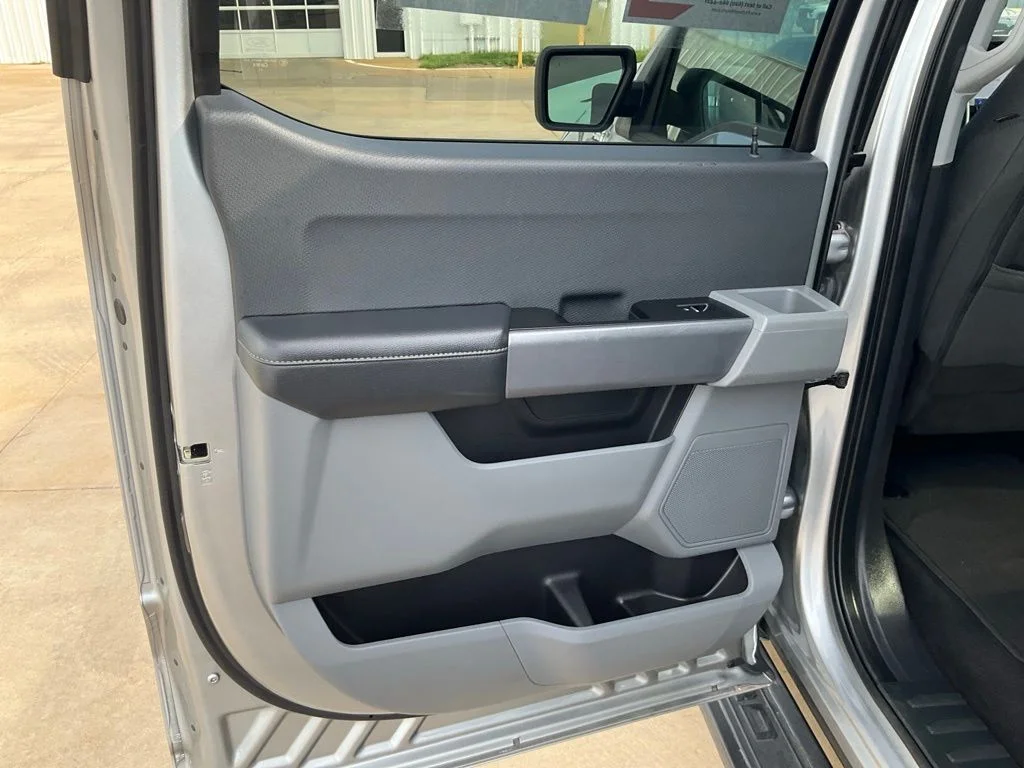 Used 2023 Silver Ford XLT image 25