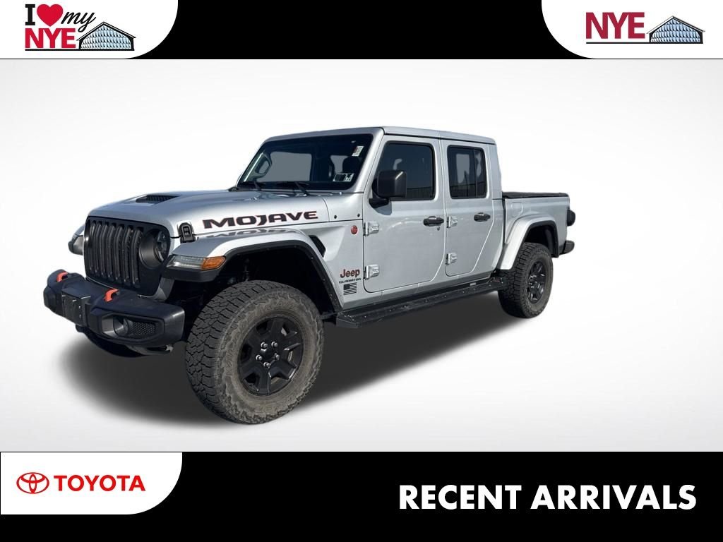 Used 2022 Silver Jeep Mojave image 1
