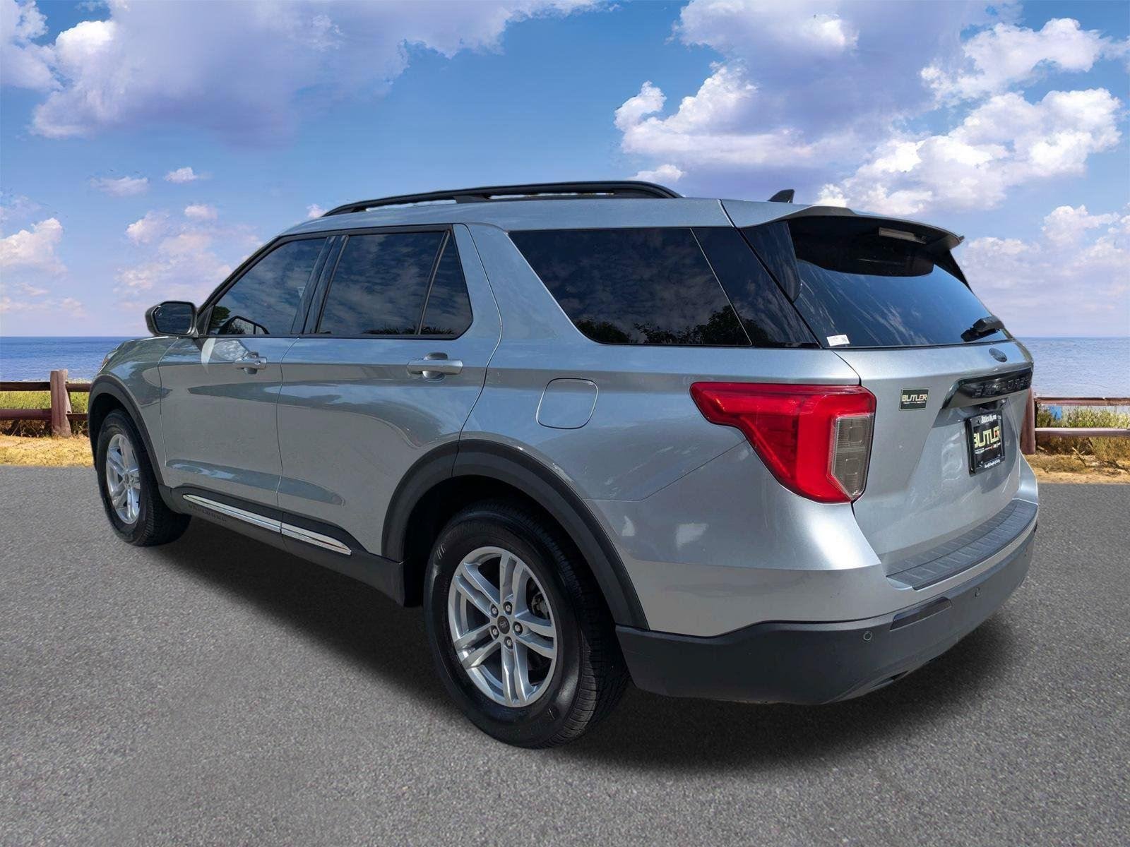 Used 2024 Iconic Silver Ford XLT image 6