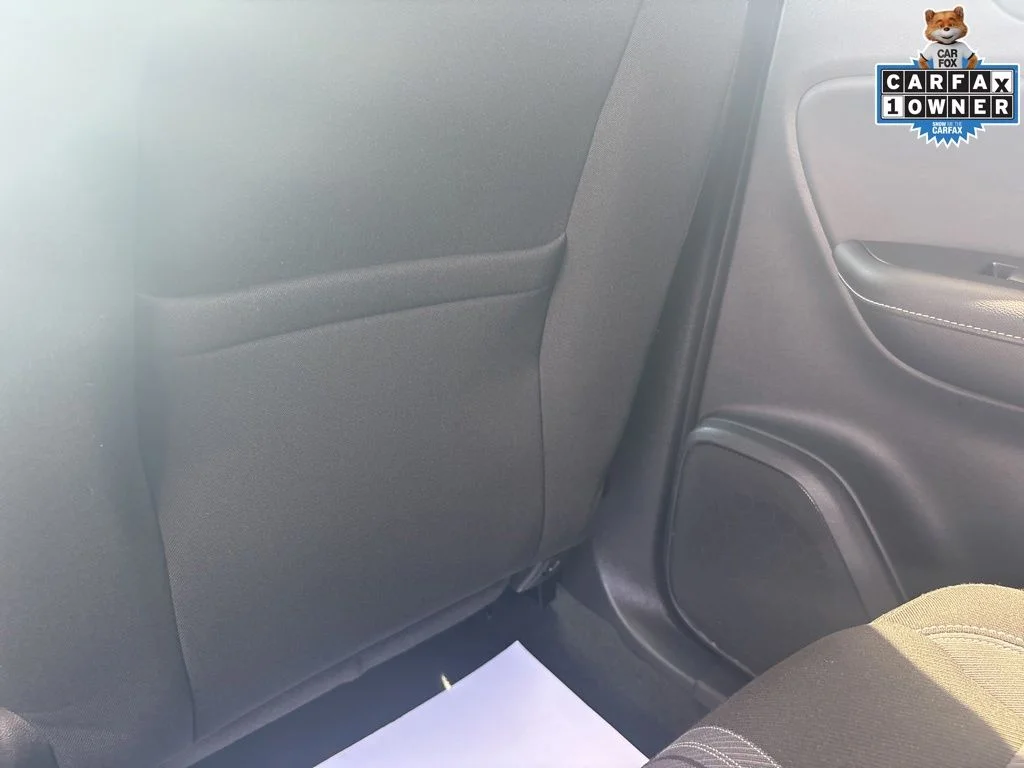 Used 2025 White Chevrolet LT image 28