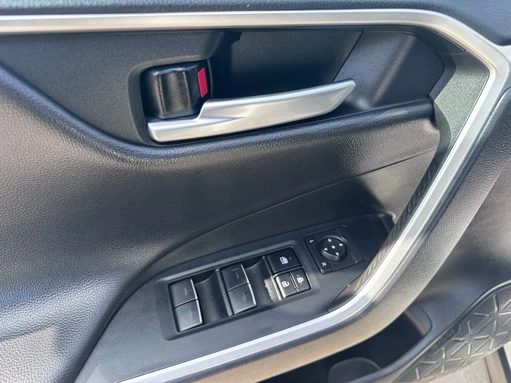 2024 Toyota RAV4 XSE - Photo 14