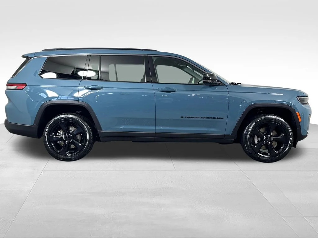 New 2026 Steel Blue Exterior Paint Jeep Limited image 11
