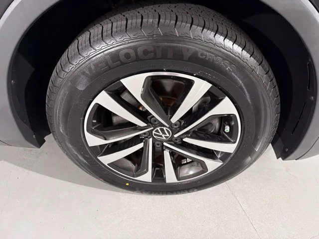 Used 2023  Volkswagen 2.0T S image 12