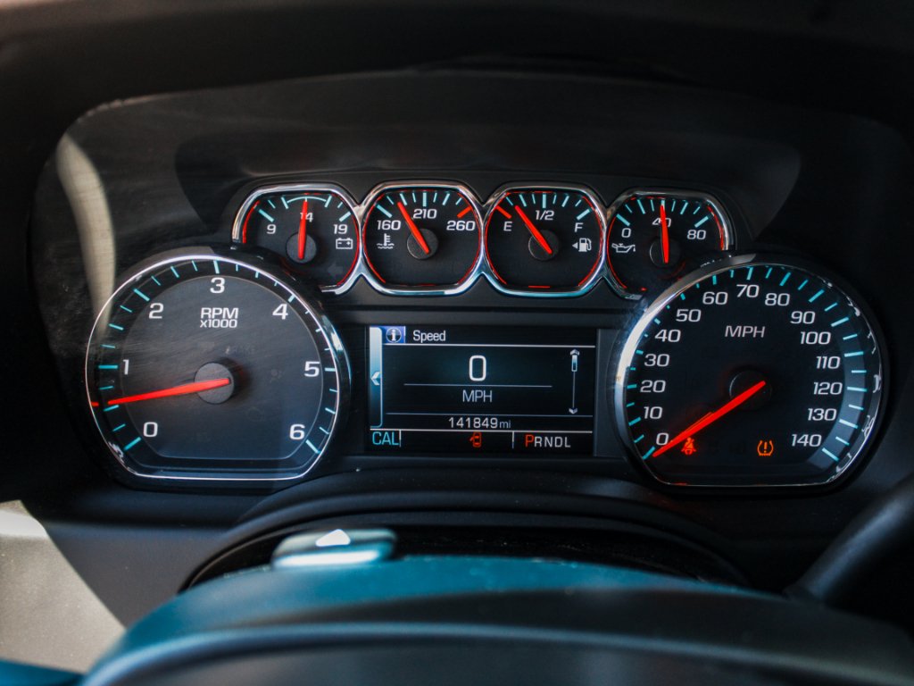 Used 2018 Silver Chevrolet  image 16