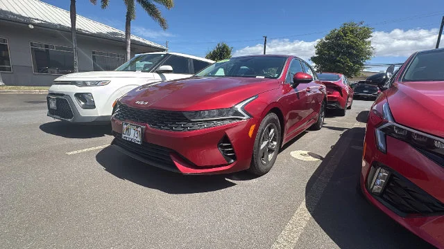Used 2023 Red Kia LXS image 2