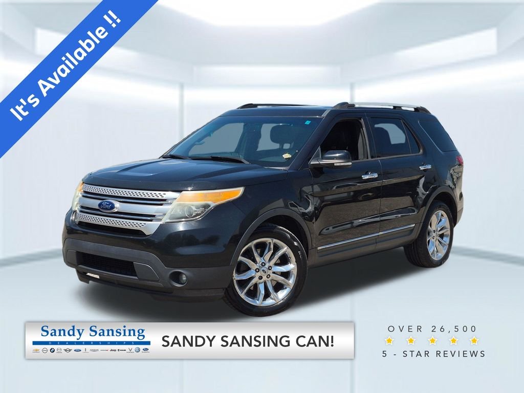 Used 2013 Black Ford XLT image 1