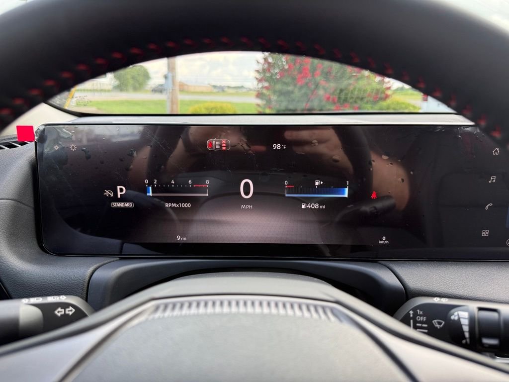 New 2026 Atlantic Gray Metallic / Super Black Two-tone Nissan SR image 25