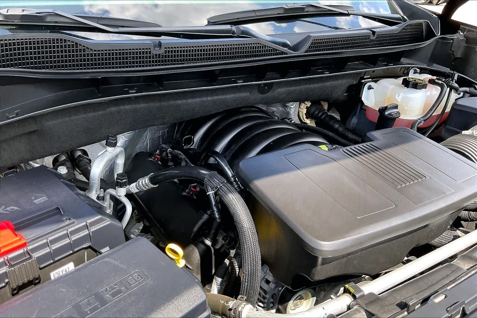 Used 2024 Black Chevrolet ZR2 image 32