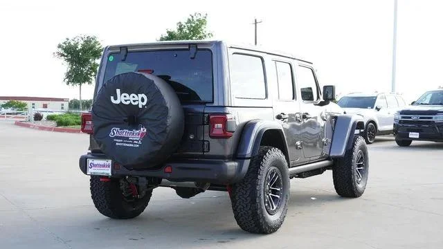 New 2026 Granite Crystal Metallic Clear-Coat Exterior Paint Jeep Rubicon image 9