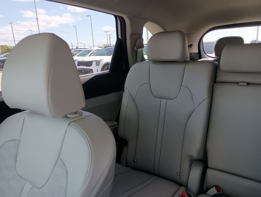 2026 Kia Sorento EX - Photo 12