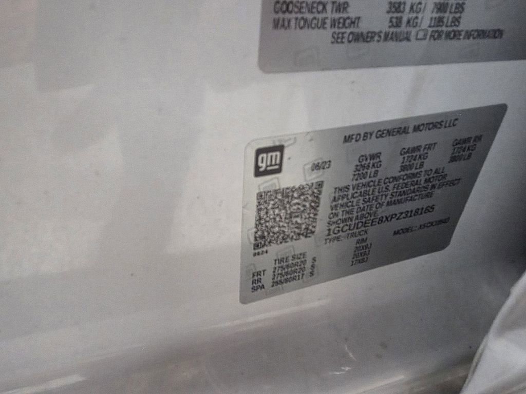 Used 2023 Summit White Chevrolet RST image 32
