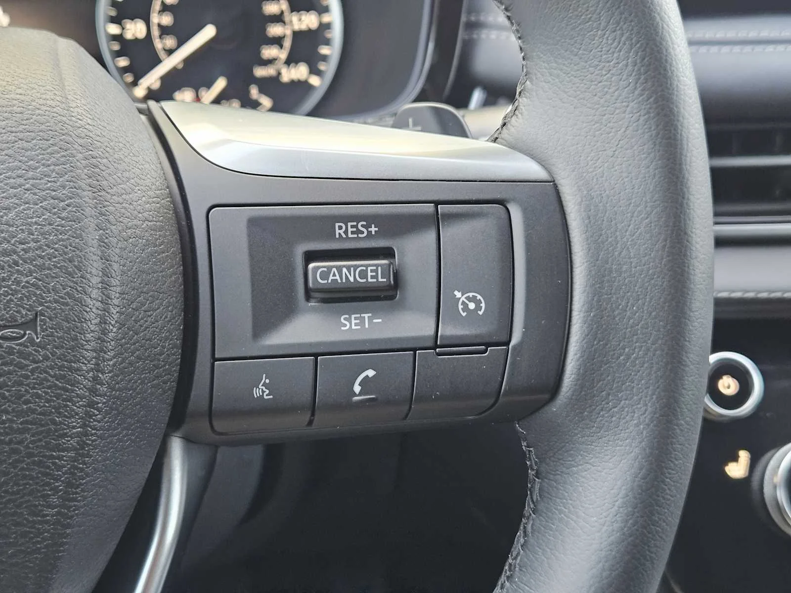 Certified Used 2025 Mineral Black INFINITI PURE image 25