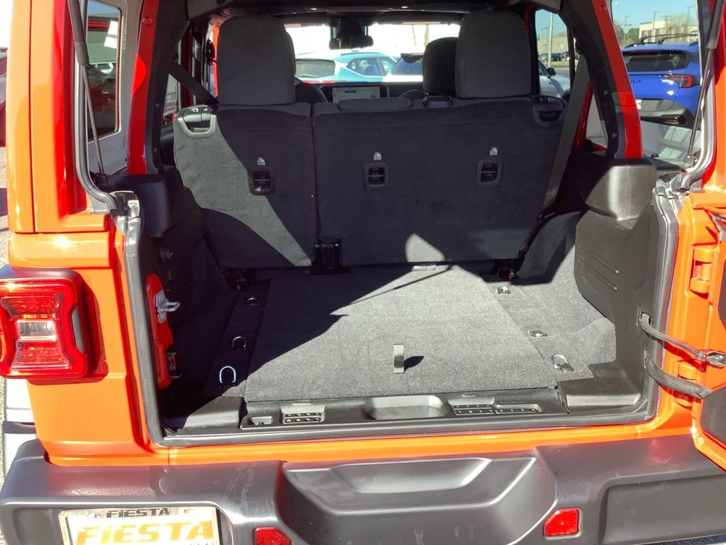 Used 2025 Red Jeep Rubicon image 28