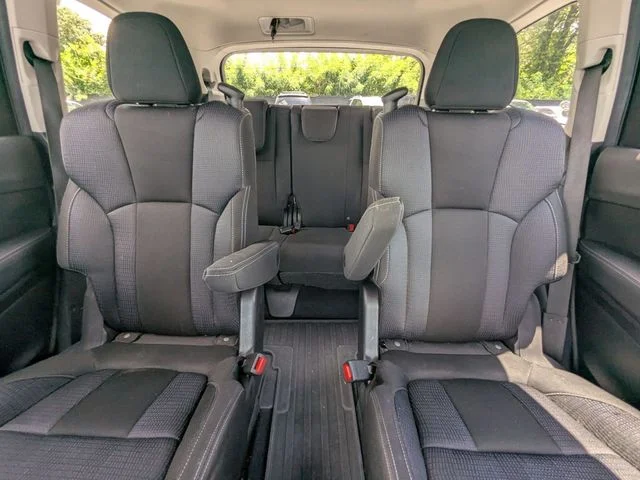 Used 2025 Ice Silver Metallic Subaru Premium image 25