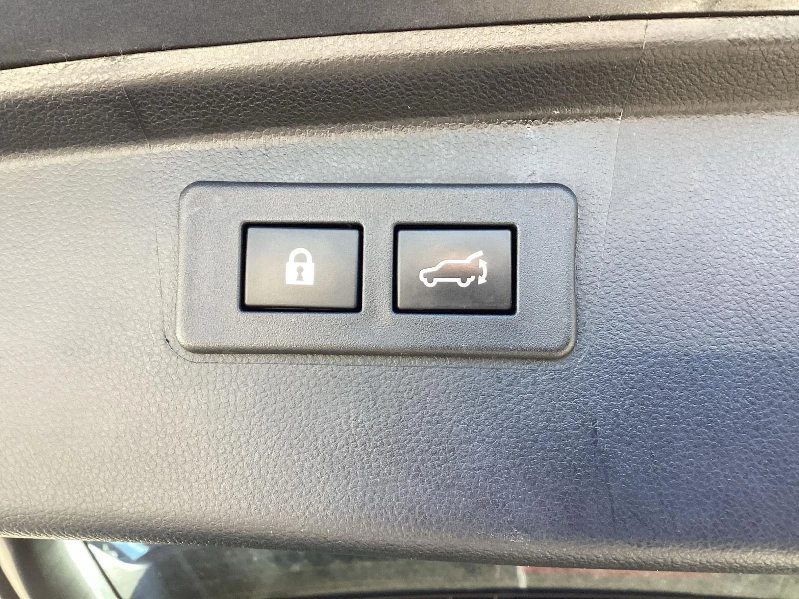 Used 2021 Magnetite Gray Metallic Subaru Limited image 8