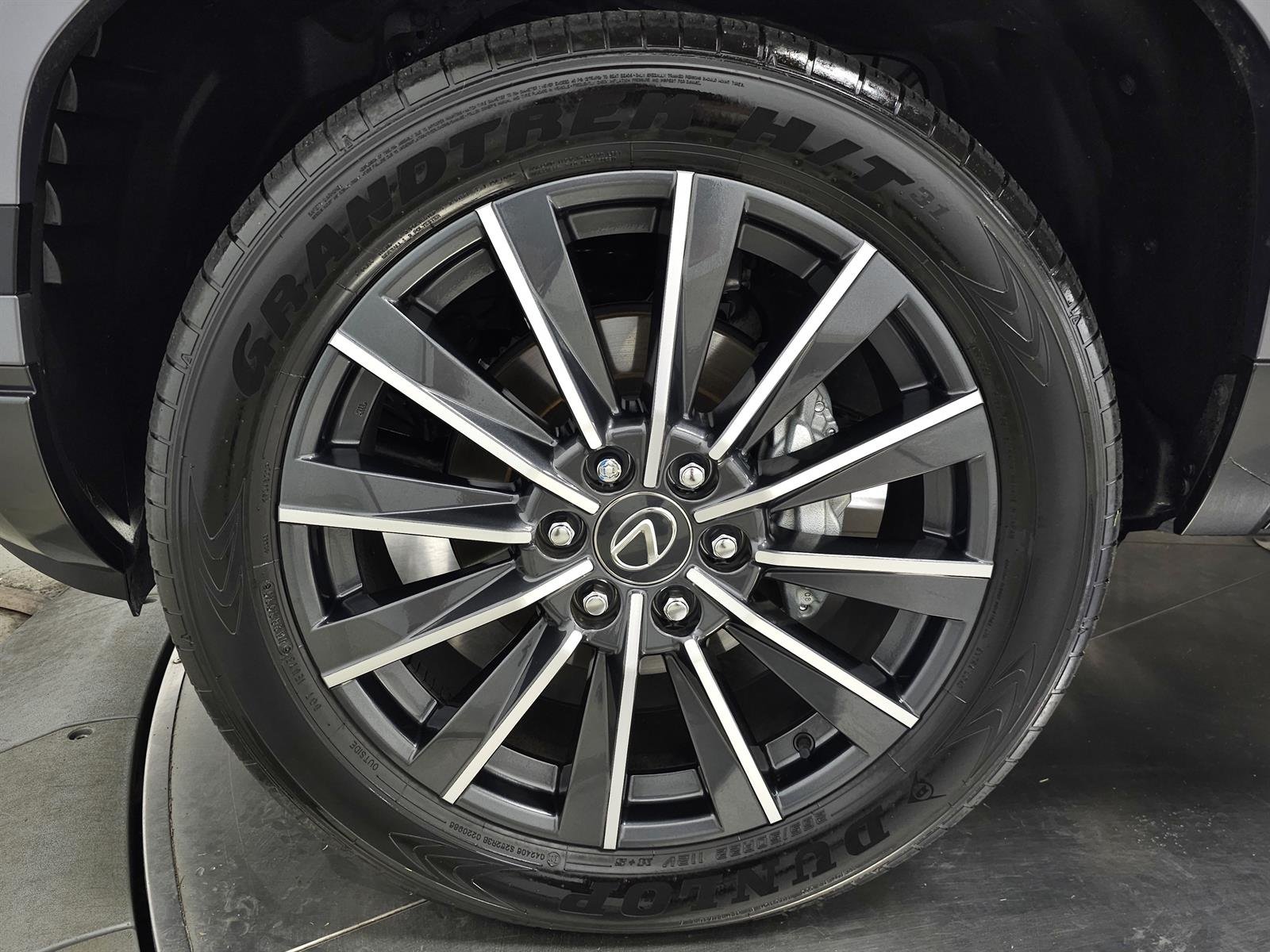 Certified Used 2025 Nebula Lexus LUXURY+ image 15