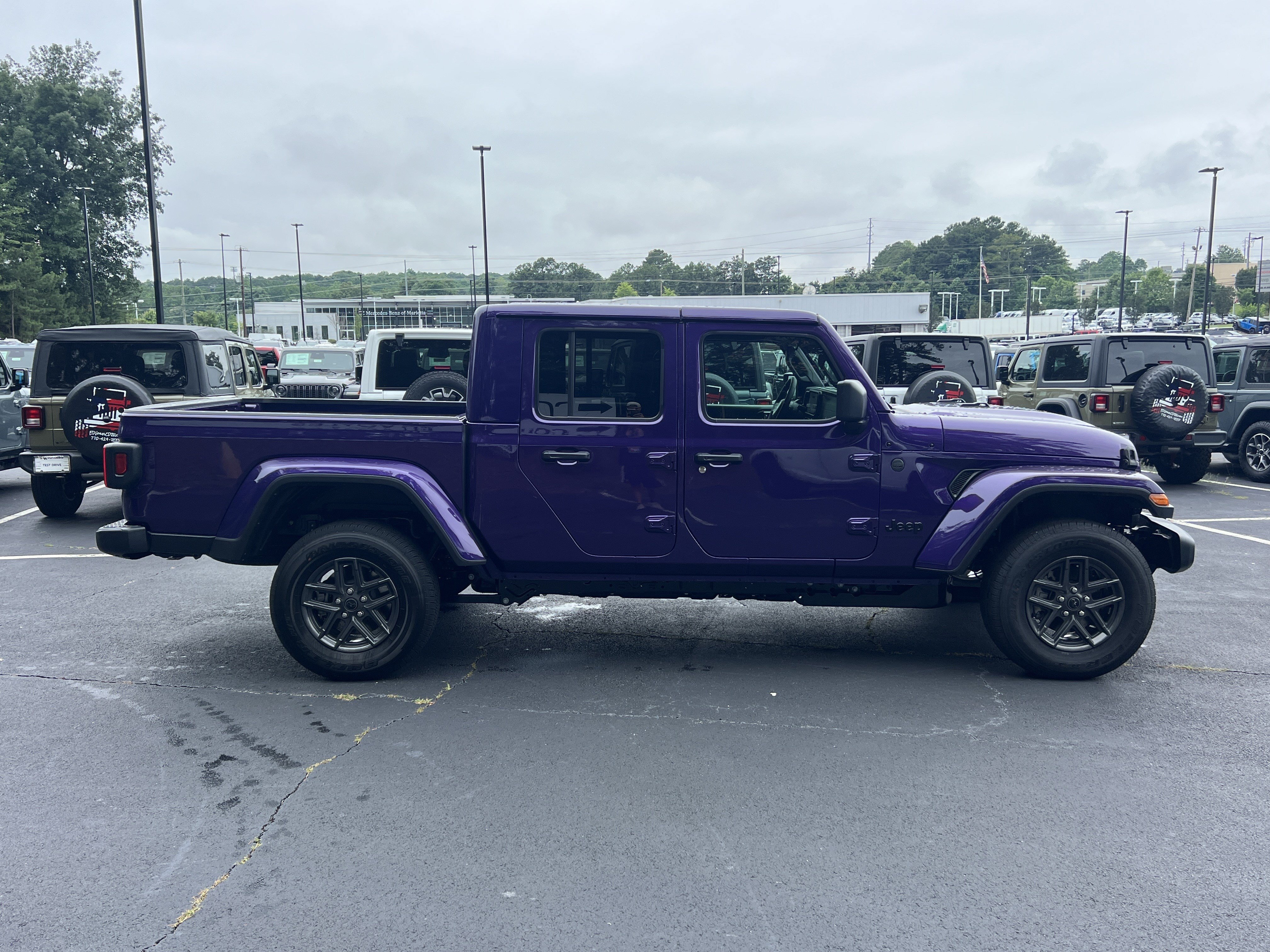 New 2026 Reign Jeep Sport S image 9