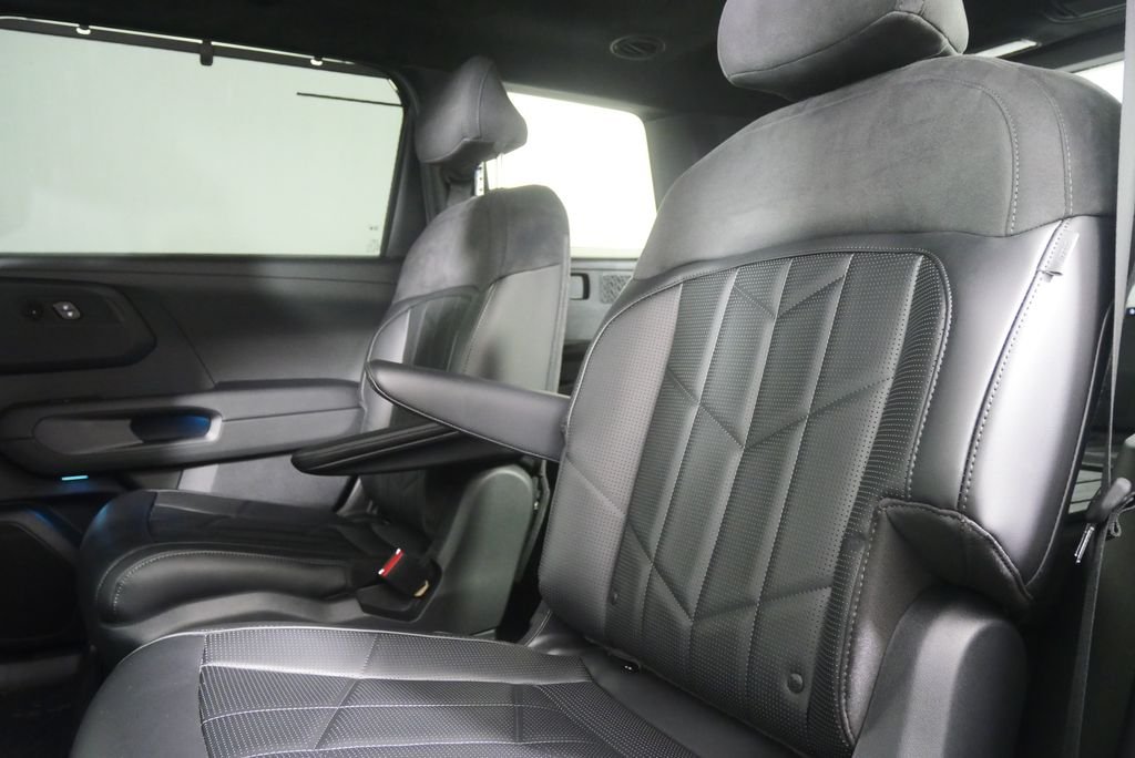Used 2027 Black Jade Green Kia X-Line SX Prestige image 17