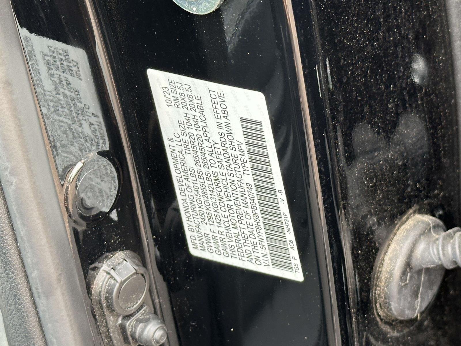 Used 2023 Black Honda EX-L image 18