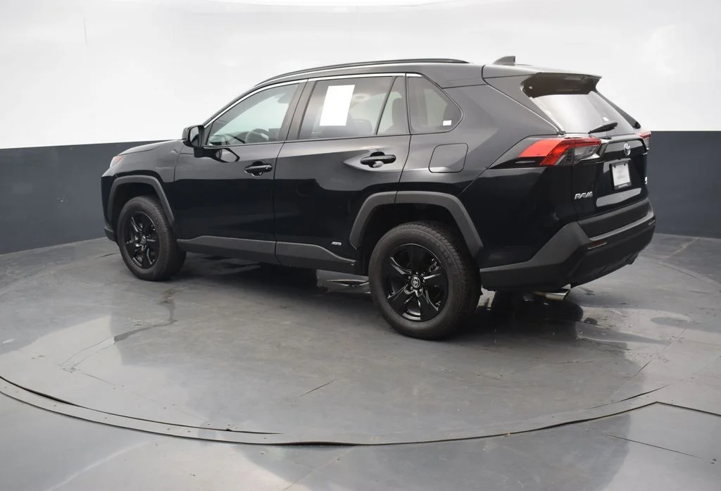 Used 2022 Black Toyota LE image 4