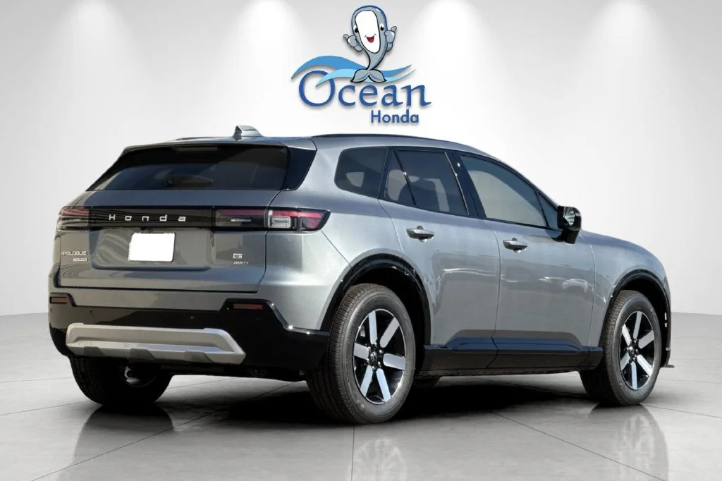 New 2026 Mercury Silver Metallic Honda Touring image 7