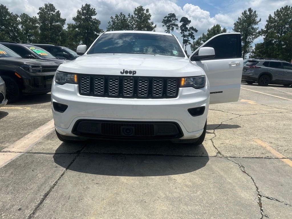Used 2020 White Jeep Altitude image 2