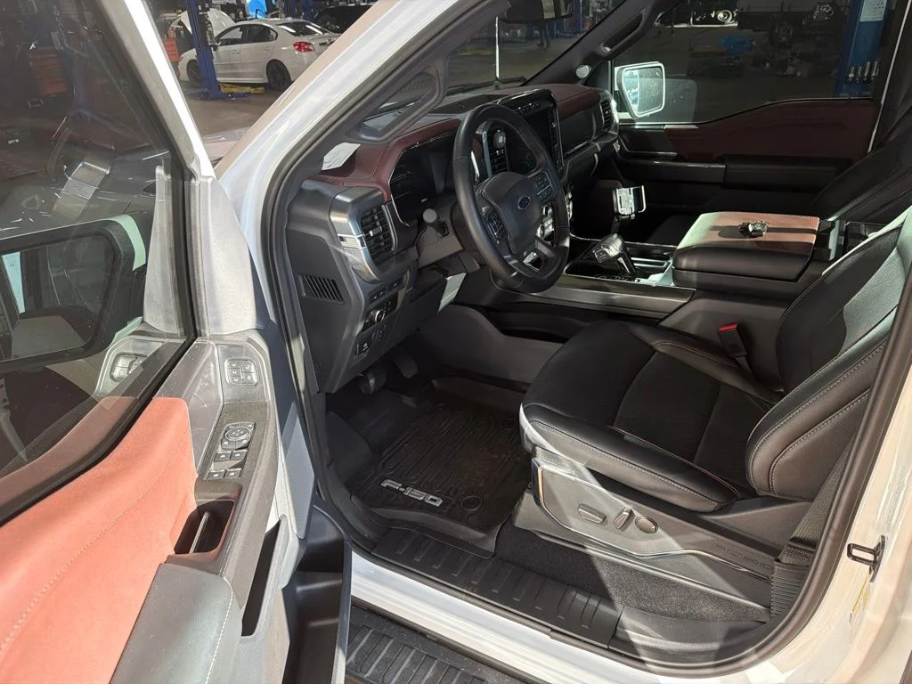 Used 2023 White Ford Lariat image 17