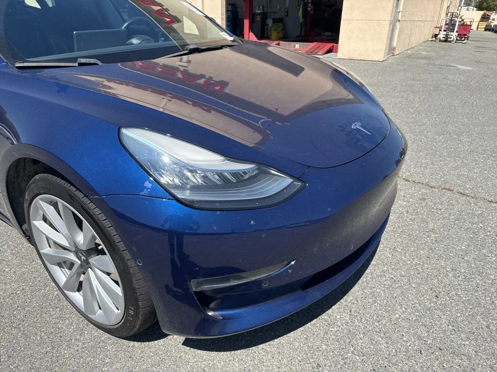 Used 2018  Tesla Long Range image 11