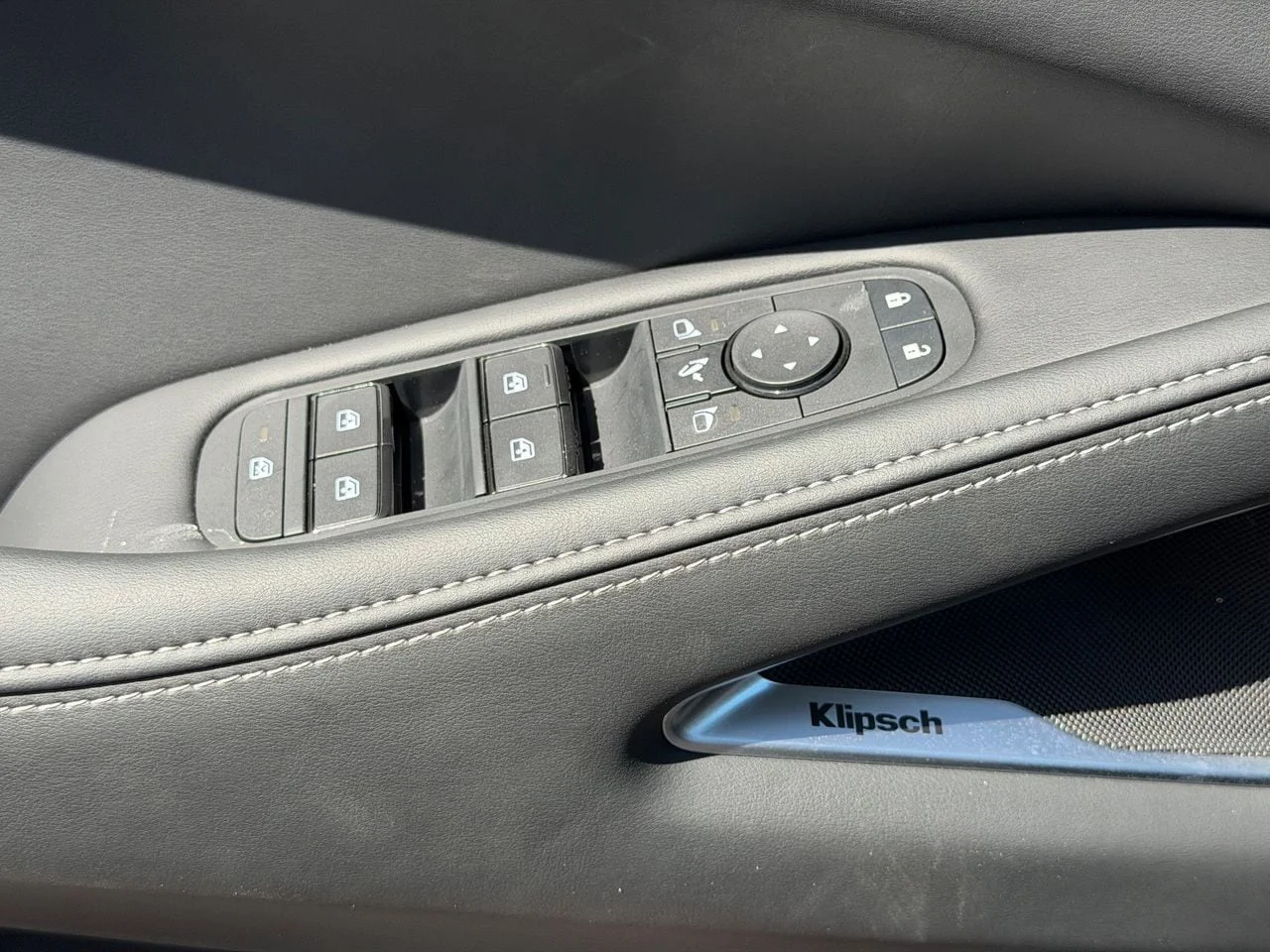 New 2027 HARBOR GRAY INFINITI Sport AWD image 22