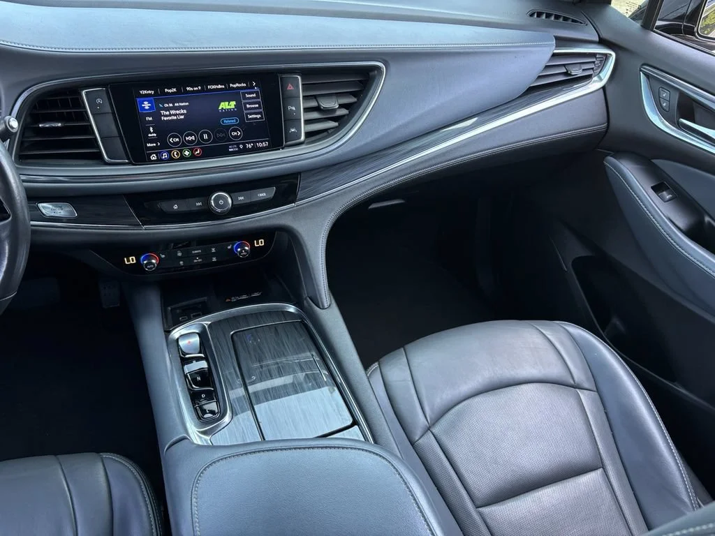 Used 2023 Includes Spectra Gray lower exterior accent color.) Buick Essence image 22