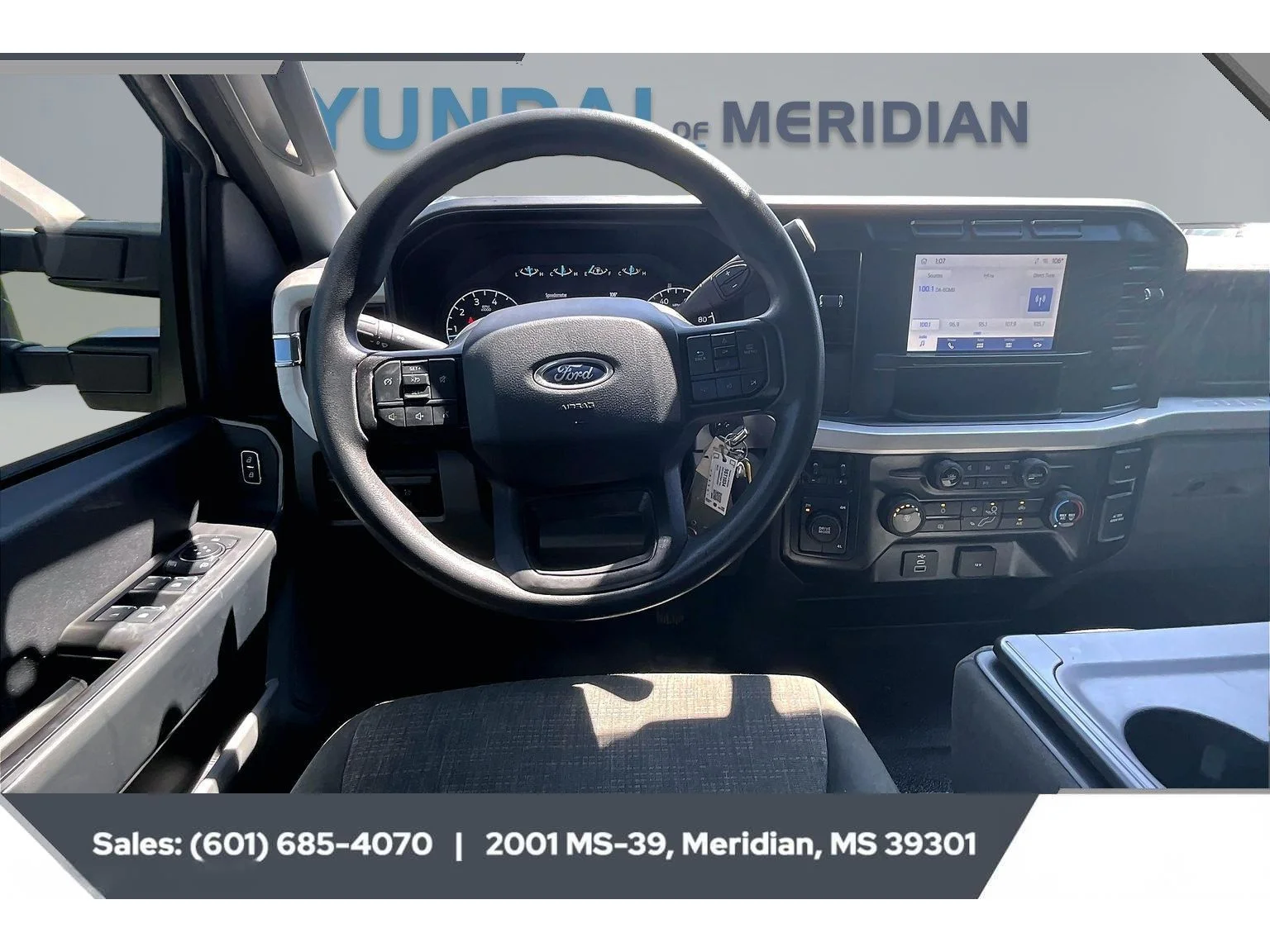 Used 2023 Oxford White Ford XLT image 5